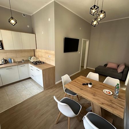 Apartament Aleksandra 格涅兹诺 外观 照片