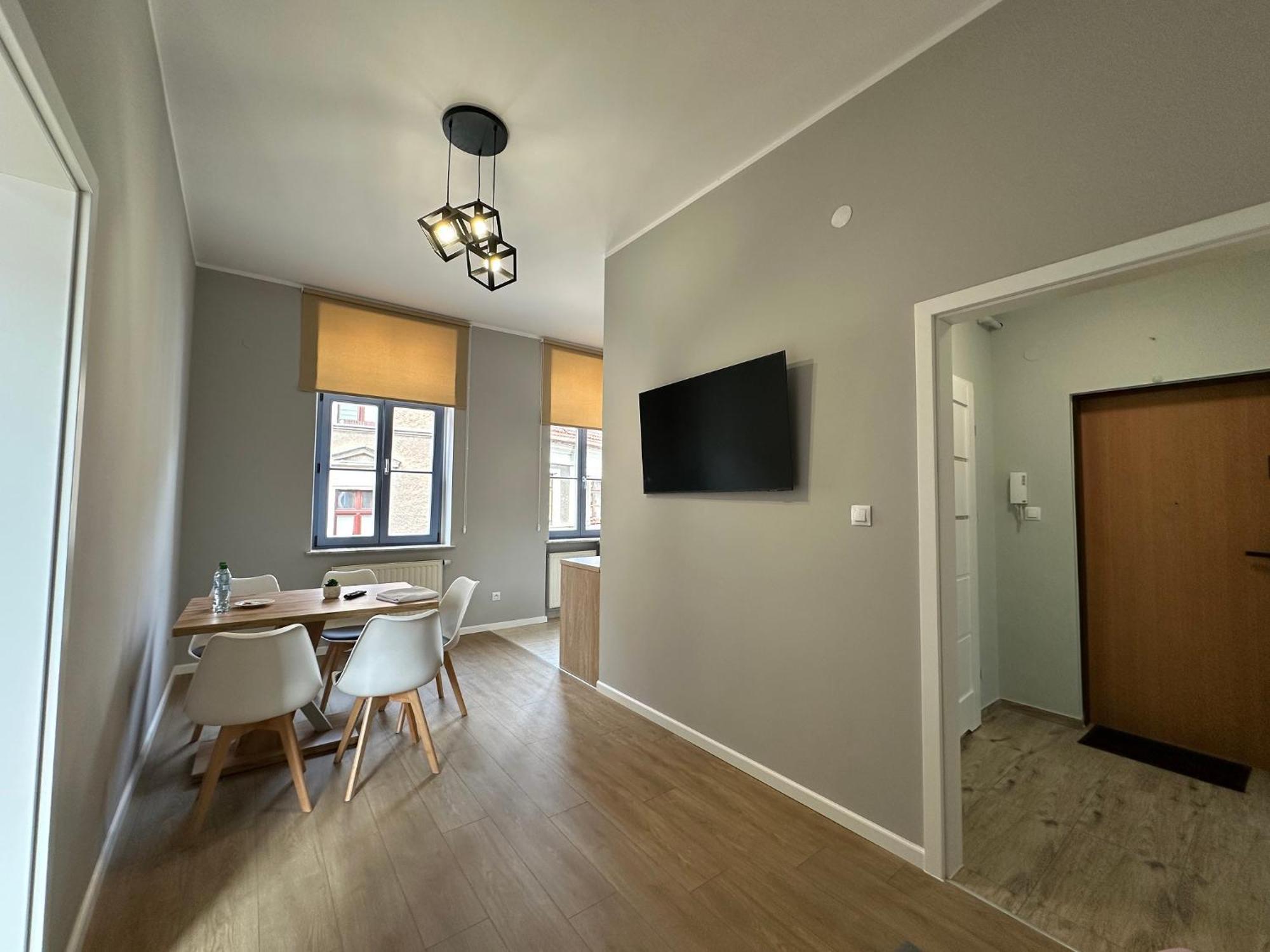 Apartament Aleksandra 格涅兹诺 外观 照片
